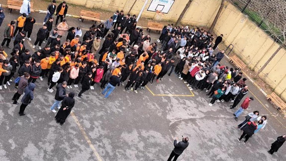 Okullarda Deprem Anı ve Tahliye Tatbikatı Yapıldı